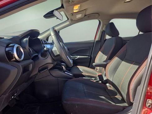 Used 2020 Nissan Versa SR image 19