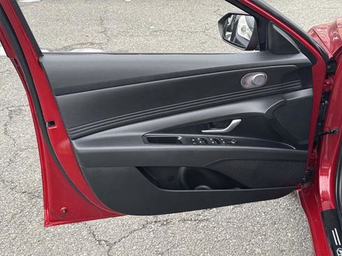 Certified 2025 Hyundai Elantra SEL image 14