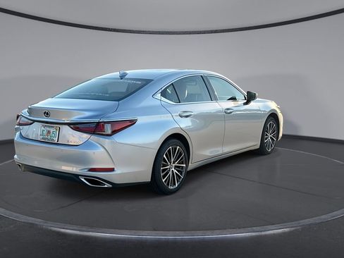 Used 2025 Lexus ES 350 w/ Premium Package FWD image 11
