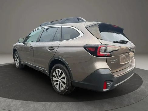 Used 2022 Subaru Outback Premium AWD/4WD image 7