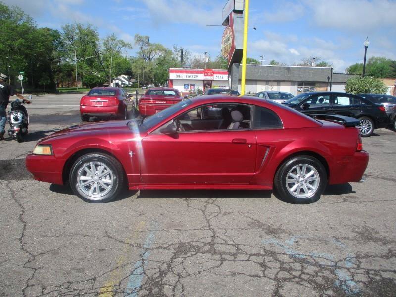 Used 2003 Ford Mustang Coupe RWD image 4