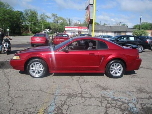 Used 2003 Ford Mustang Coupe RWD image 4