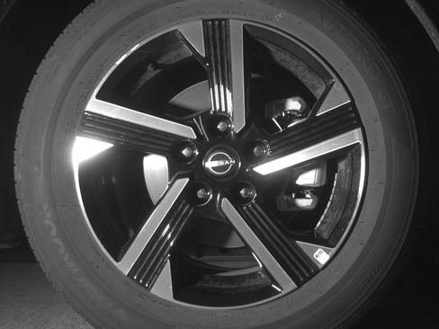 Used 2025 Nissan Sentra SV image 13