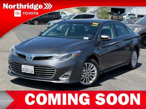 Used 2015 Toyota Avalon XLE Premium w/ Preferred Accessory Package FWD image 1