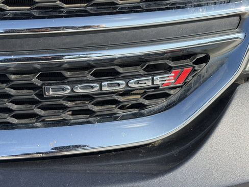 Used 2018 Dodge Journey SXT w/ Connectivity Group FWD image 5
