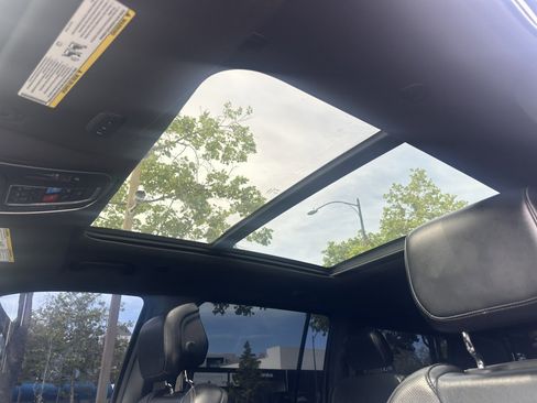 Used 2022 Jeep Wagoneer Series III w/ Premium Group I image 31