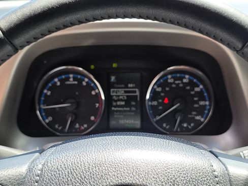 Used 2016 Toyota RAV4 XLE w/ Convenience Package FWD image 27