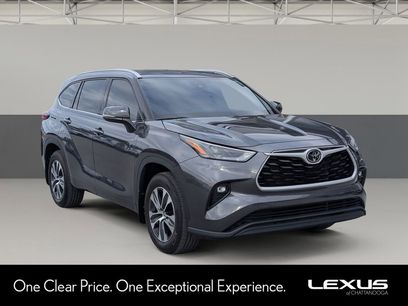 Used 2022 Toyota Highlander XLE
