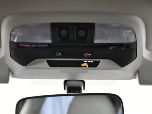 Used 2019 Subaru Crosstrek 2.0i Limited w/ Moonroof Package w/Navigation AWD/4WD image 15