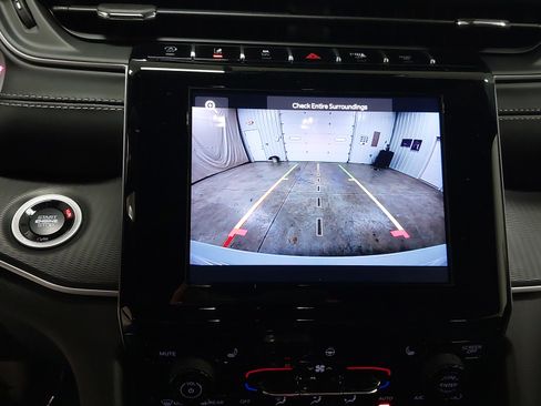 New 2025 Jeep Grand Cherokee Altitude image 36