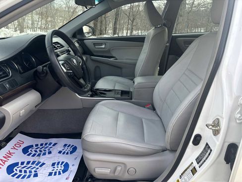 Used 2016 Toyota Camry XLE image 10