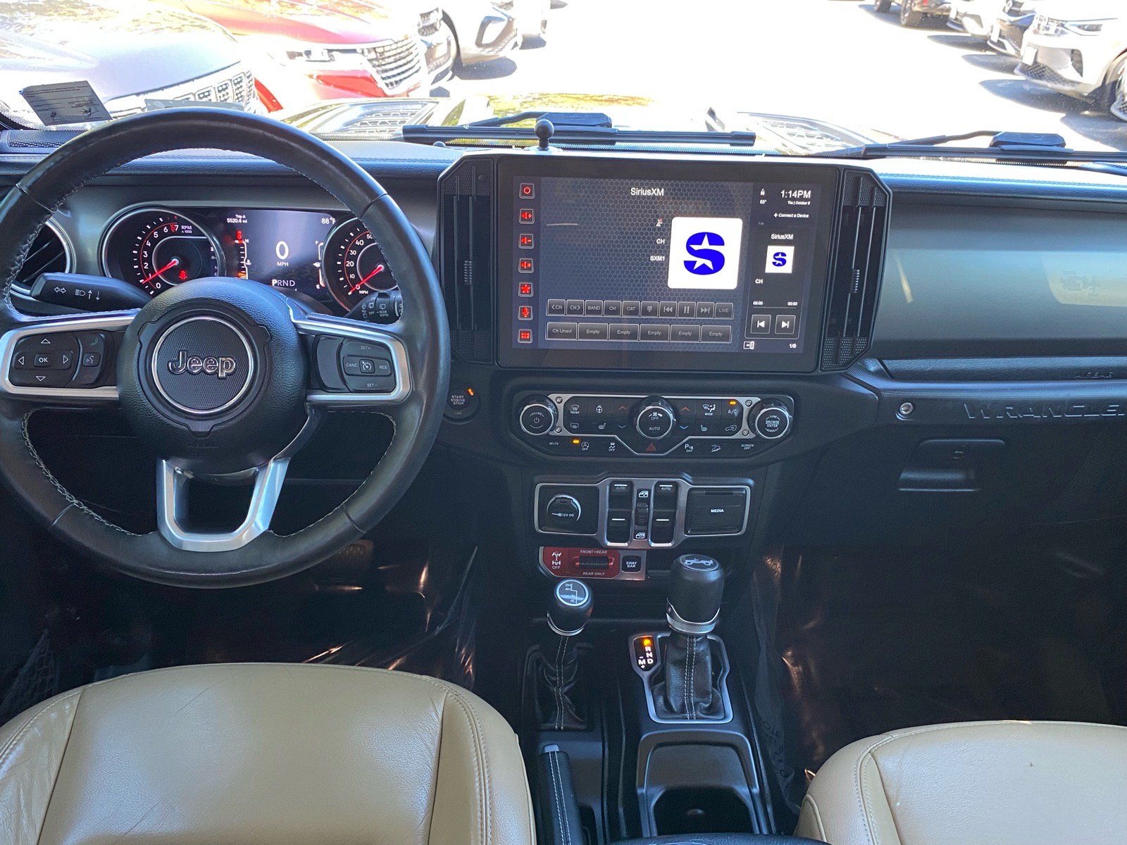 Used 2018 Jeep Wrangler Unlimited Rubicon AWD/4WD image 14