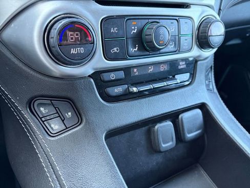 Used 2020 GMC Yukon XL SLT image 25