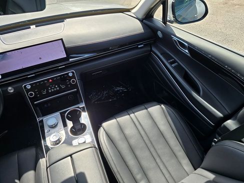 Used 2025 Genesis GV80 2.5T Standard AWD/4WD image 37