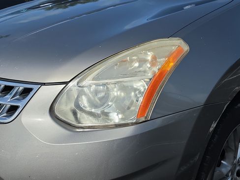 Used 2013 Nissan Rogue SV w/ Premium Pkg FWD image 9