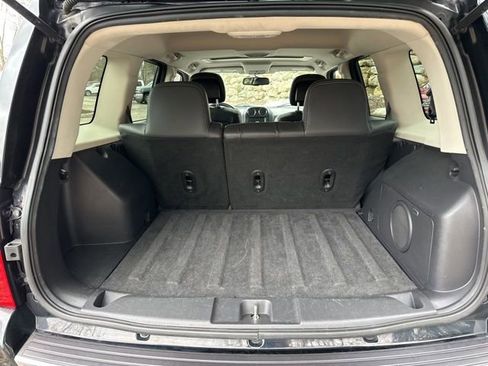 Used 2014 Jeep Patriot Limited w/ Sun/Sound Group image 27