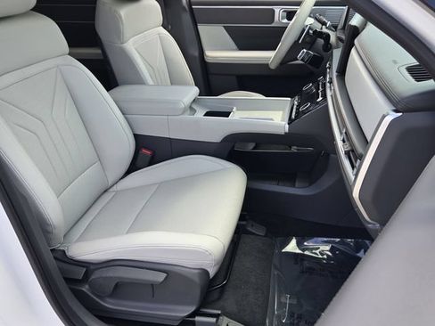 Used 2026 Hyundai Santa Fe SEL FWD image 15