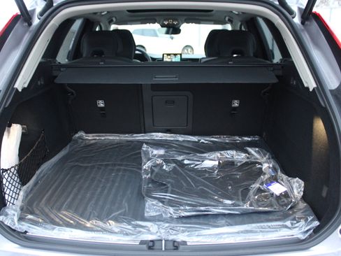 New 2026 Volvo XC60 B5 Ultra w/ Climate Package image 44