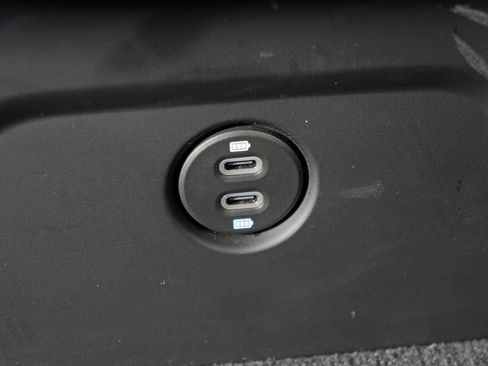 Certified 2026 Porsche Macan S AWD/4WD image 39