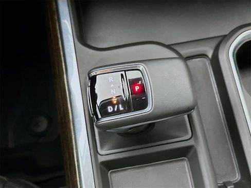 Used 2024 GMC Sierra 1500 Elevation w/ Elevation Premium Package image 18