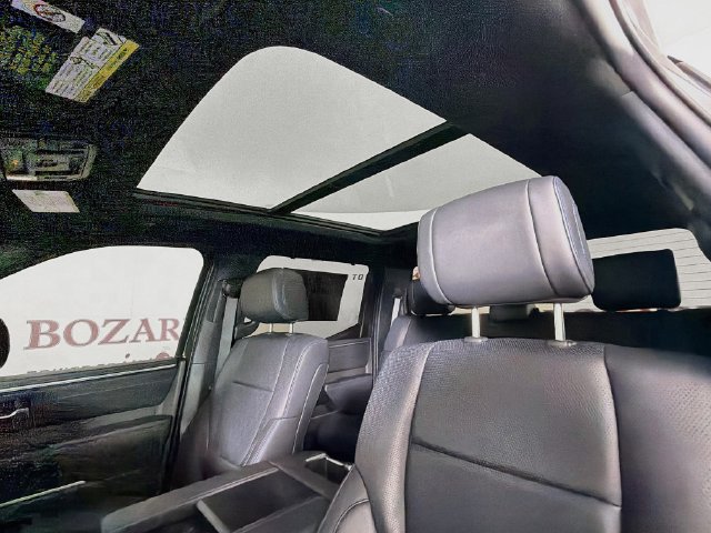 Used 2024 Toyota Tundra Platinum AWD/4WD image 26