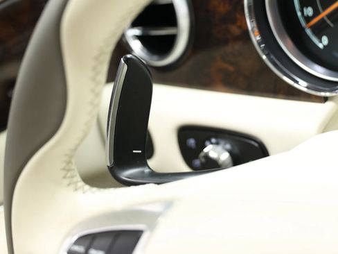 Used 2018 Bentley Flying Spur V8 AWD/4WD image 30
