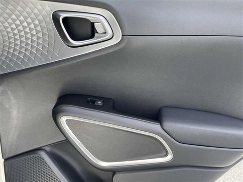 New 2025 Kia Soul S image 23