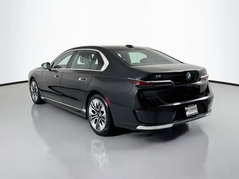 Used 2023 BMW i7 xDrive60 AWD/4WD image 7