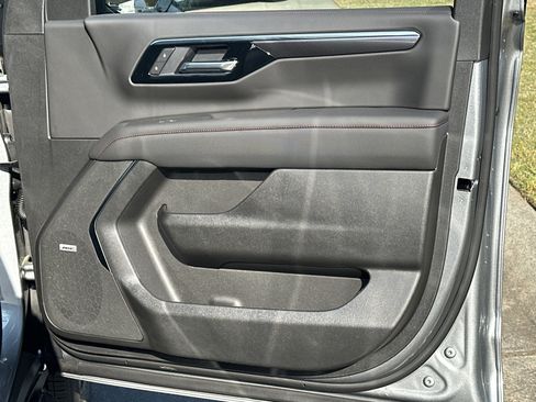 New 2026 Chevrolet Suburban RST w/ RST Capability Package AWD/4WD image 16