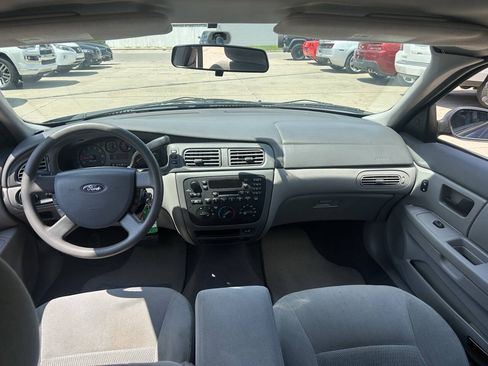 Used 2004 Ford Taurus SE FWD image 17