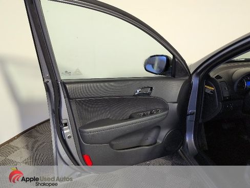 Used 2012 Hyundai Elantra SE image 9