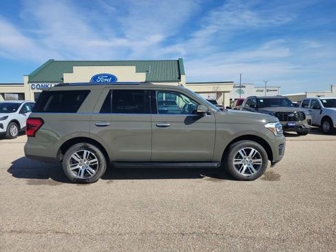 Used 2024 Ford Expedition Limited image 25