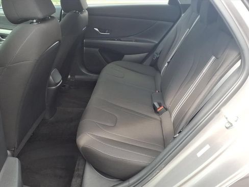 Used 2023 Hyundai Elantra SEL w/ Cargo Package FWD image 22