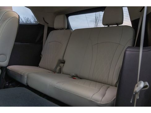 Used 2022 Buick Enclave Avenir w/ Avenir Technology Package image 15