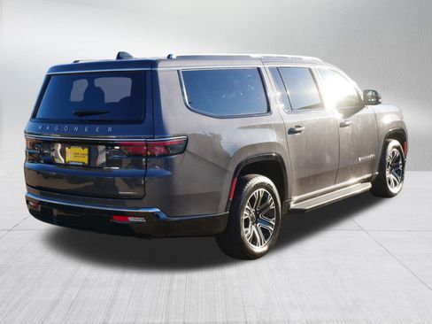 Used 2024 Jeep Wagoneer L Series II w/ Flexible Seating Group image 7