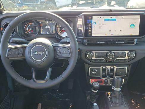 New 2026 Jeep Gladiator Mojave image 4