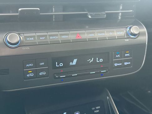 Used 2024 Hyundai Kona SEL w/ Convenience Package FWD image 20