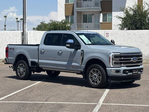Used 2024 Ford F250 Limited AWD/4WD image 2