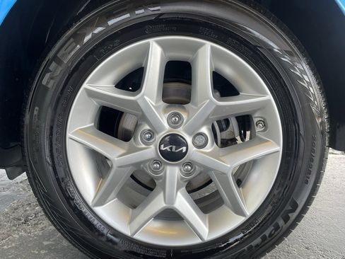 Used 2024 Kia Soul LX image 55