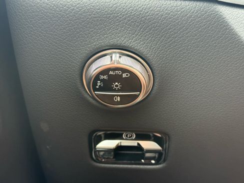 Used 2026 Mercedes-Benz GLC 300 4MATIC image 30