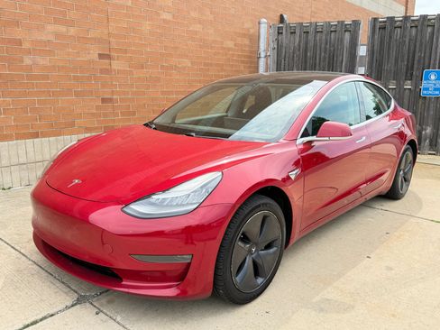 Used 2019 Tesla Model 3 Standard Range Plus RWD image 3