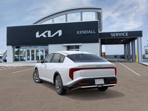 New 2026 Kia K4 LX image 4