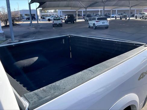 Used 2018 RAM 1500 SLT image 30