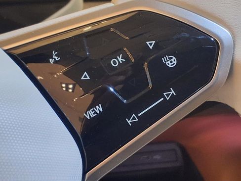 New 2025 Volkswagen ID. Buzz 1st Edition image 17