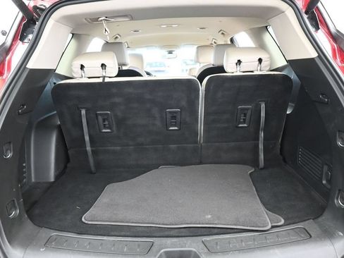 Used 2020 Buick Enclave Essence FWD image 34