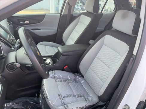 Used 2018 Chevrolet Equinox LS image 10