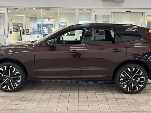 New 2026 Volvo XC60 B5 Ultra w/ Protection Package Premier AWD/4WD image 8