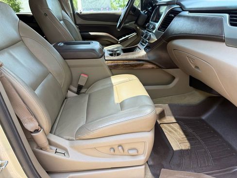 Used 2016 Chevrolet Suburban LT AWD/4WD image 39
