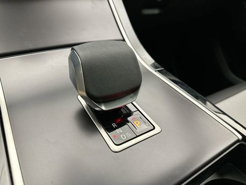 New 2026 Land Rover Range Rover Velar Dynamic SE image 20