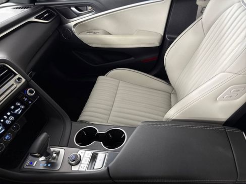 New 2025 Genesis G70 2.5T w/ Sport Prestige Package image 20